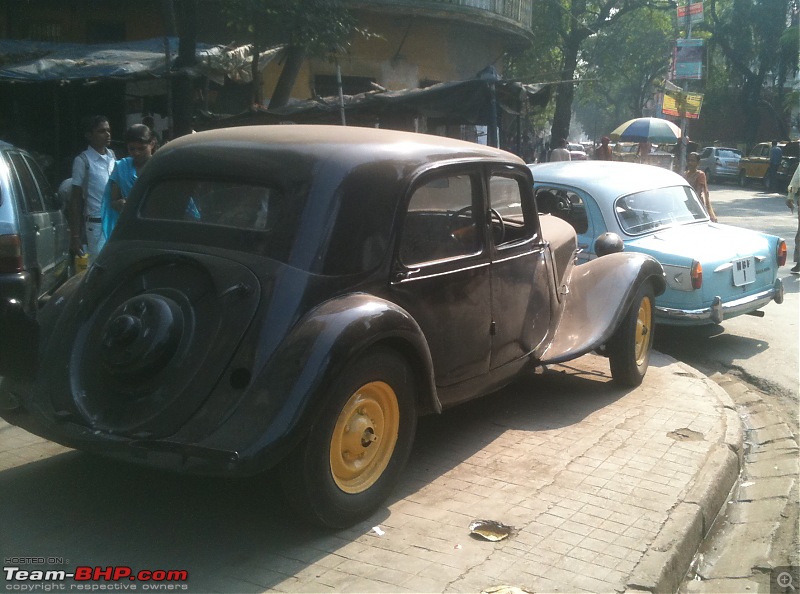 KOLKATA - Cars waiting to be Restored or Scrapped!-img_0337.jpg