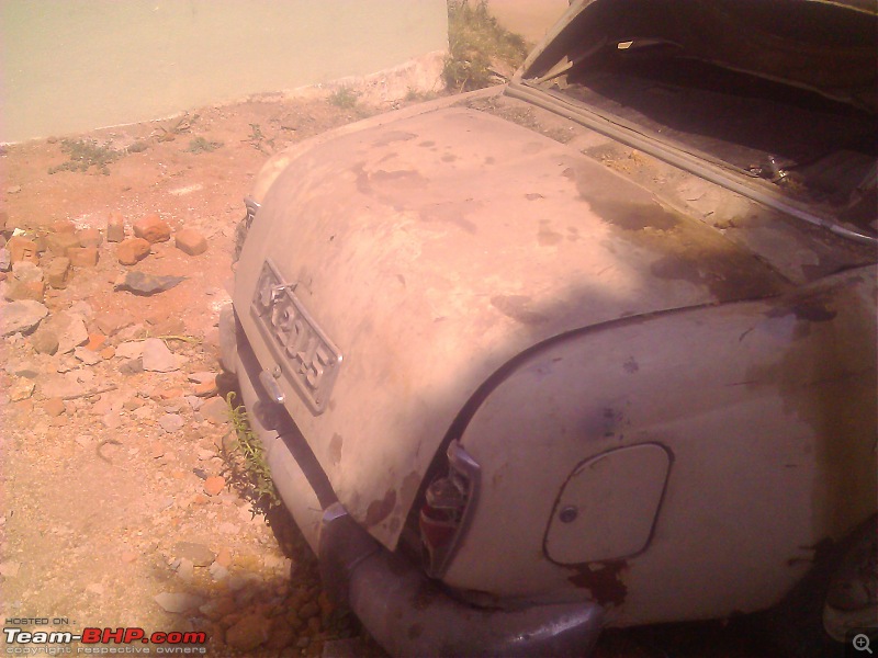 Rust In Pieces... Pics of Disintegrating Classic & Vintage Cars-c.jpg