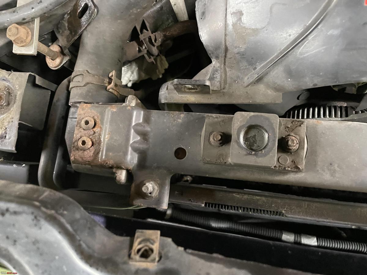 Replacing The Front Crankshaft Seal Radiator Of My Jeep Cherokee Team BHP
