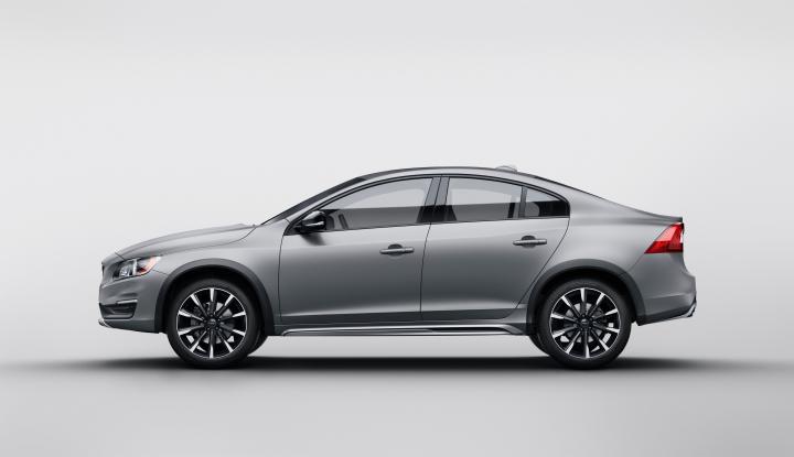 Volvo S60 Cross Country to be launched on March 11, 2016 