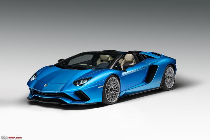 Future Lamborghini flagship to get a hybrid engine 