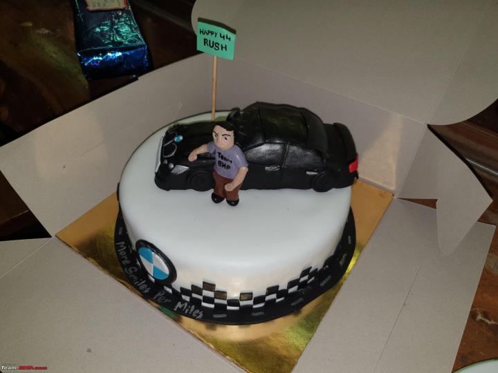 No 2 Racing Car Cake (side view) | Number two shaped cake de… | Flickr