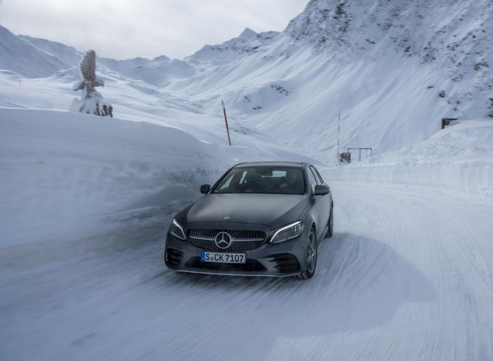 Mercedes-Benz sells 9,915 cars in Jan-Sep 2019 period 