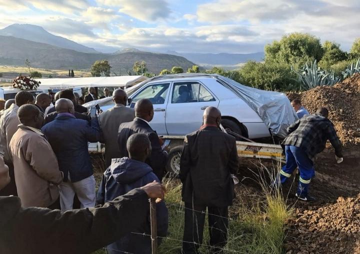 SA politician buried in his beloved Mercedes E500 