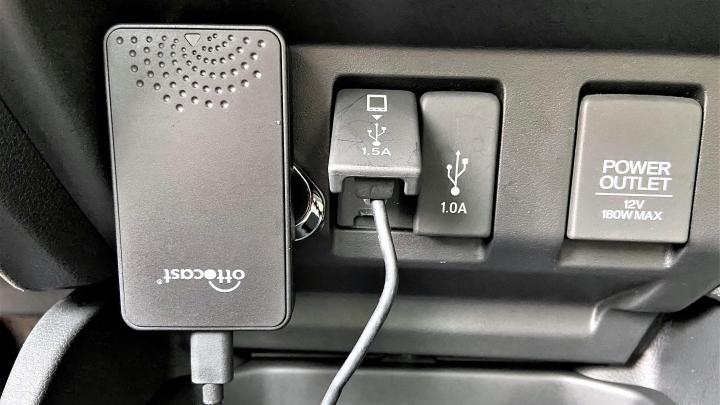 Accessories for my Honda Jazz: Wireless Apple CarPlay & mobile charger 