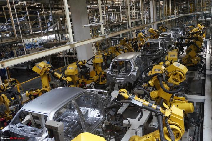 Demonetization: Automakers cut production as demand slumps 