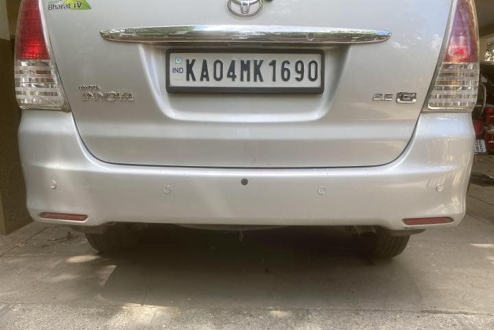 Neatly installing reverse parking sensors on my OG Toyota Innova 