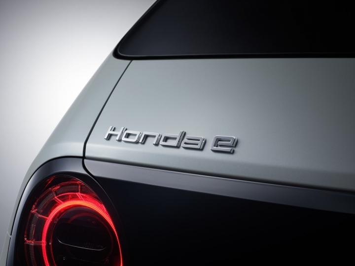 Honda e unveiled in production form 