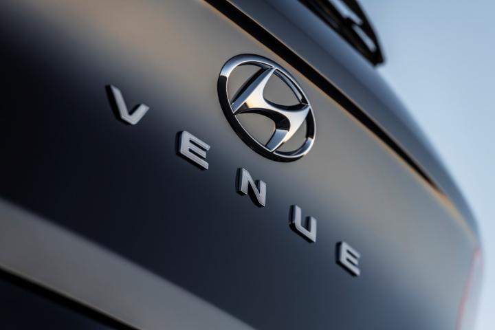 Hyundai QXi compact SUV named Venue 