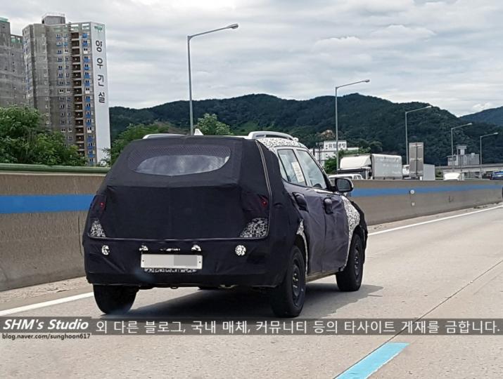 Hyundai's new compact SUV spotted testing 