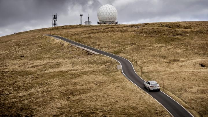 Jaguar I-Pace completes 'Everesting' challenge on one charge 