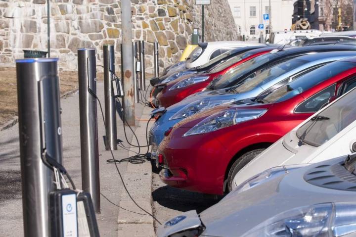 Norway's achievement - 50% of new cars are electric or hybrid 