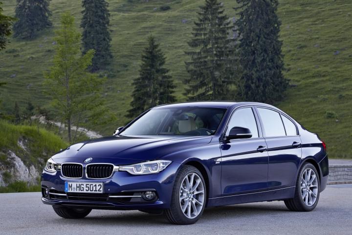 BMW 320i launched at Rs. 36.90 lakh 