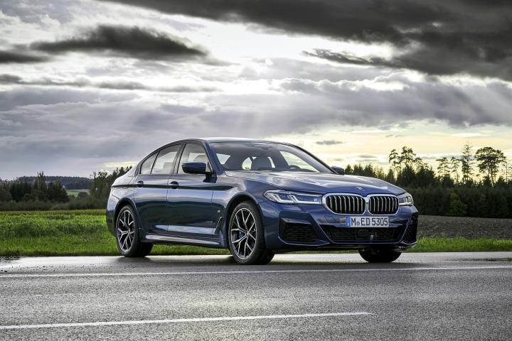 BMW 5 Series facelift launched at Rs. 62.90 lakh 