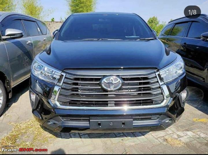 Toyota Innova Crysta facelift spotted next to current Innova 