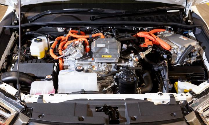 Toyota unveils Hilux Hydrogen Fuel Cell EV with 590 km range 