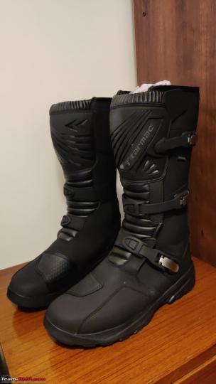  Purchased new riding gear in Rs 25k budget; boots, pants & base layer 