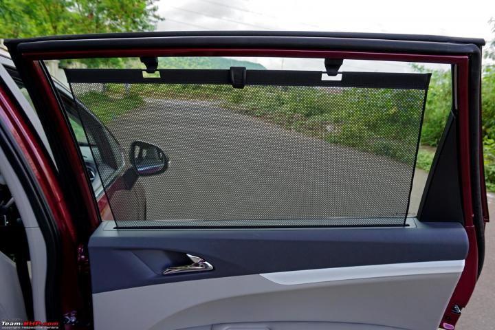 Dangerous trend of fitting front window curtains in cars