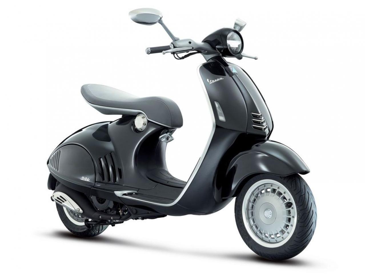 Vespa 946 Emporio Armani edition. Now launched at a whopping Rs. 12.04  lakhs - Team-BHP