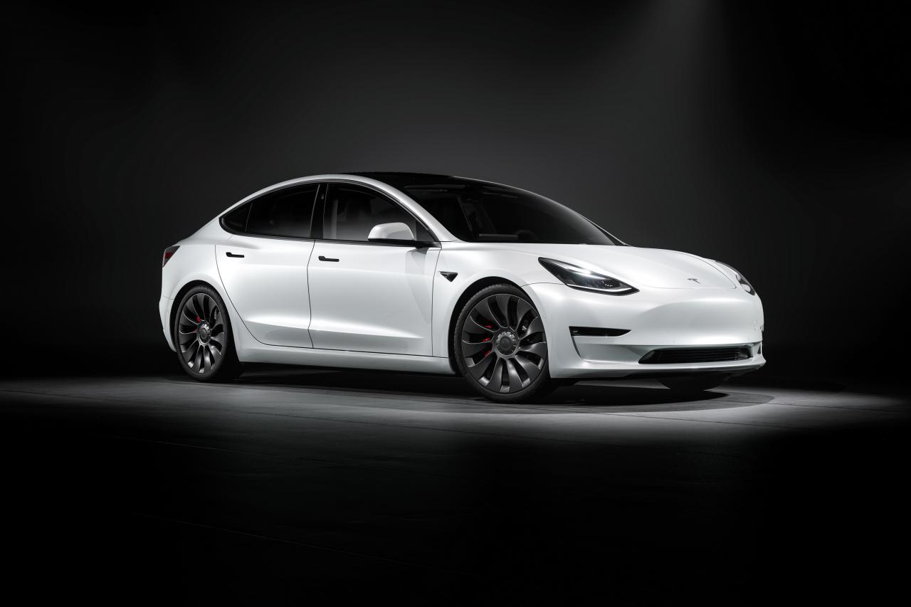 https://www.team-bhp.com/sites/default/files/styles/check_high_res/public/tesla-model-3%20(1).jpg