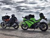 2 bikes, 2 friends & a beach