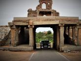 An enthralling drive to Hampi