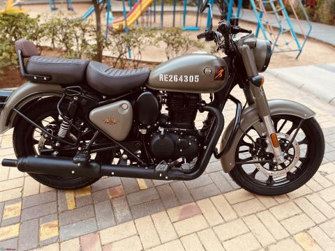 Took delivery of my Royal Enfield Classic Signals Edition | Team-BHP